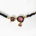 Kette; Gold, Spinell, Turmalin, Länge 44 cm --- 880,- €