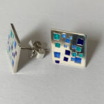 Ohrstecker: Silber, Emaille- quadratisch blaugrün --- 100,- €
