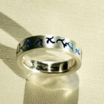 Ring "Wellen blau": Silber, Emaille, Weite 61 --- 180,- €